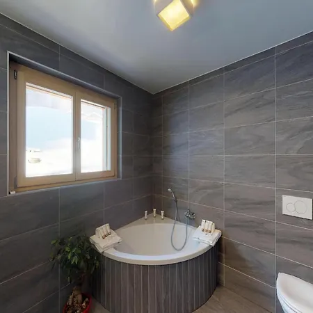 Apartment In Valais With Slope Access Veysonnaz