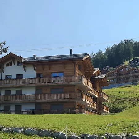 Apartment In Valais With Slope Access Veysonnaz